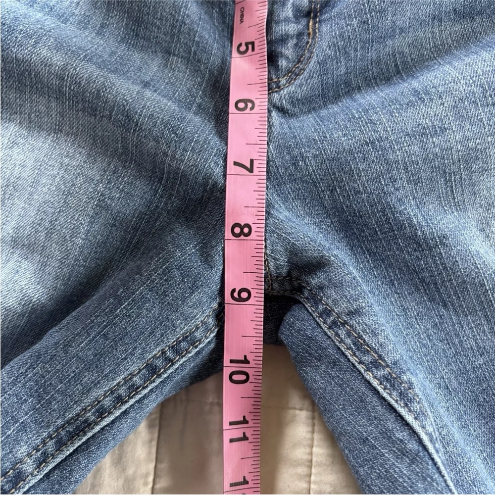 Democracy Womens 8 Distressed Girlfriend Embroidered Floral Blue Jean - Picture 9 of 13